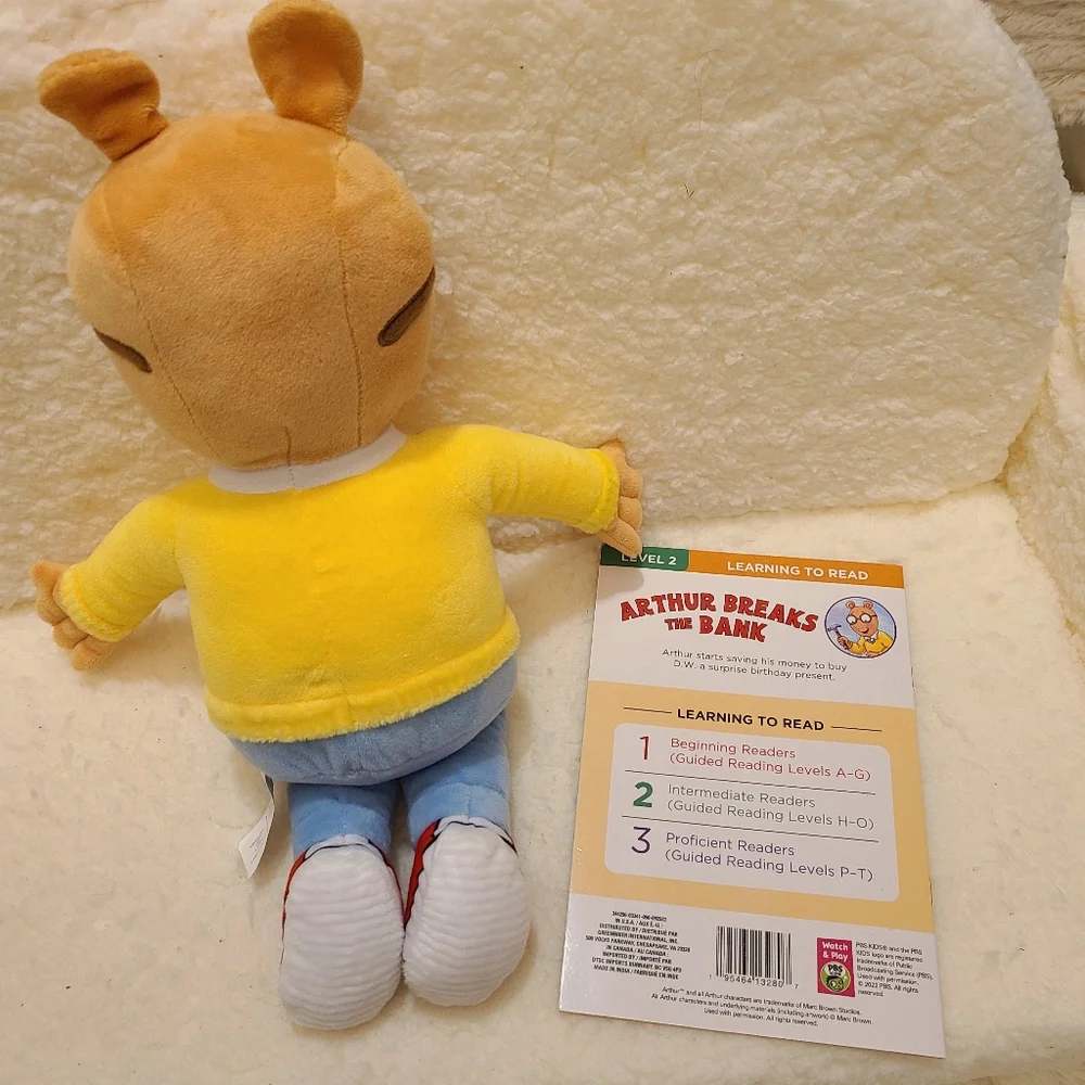 Arthur Plush Toy w/ Book - Yellow & Blue ~ Arthur Read an Aardvark ~ Marc Brown - Picture 2 of 6